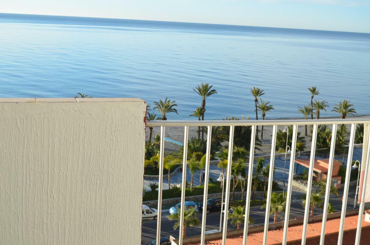 Ferienwohnung Apartamento Reformado En Primera Linea De Playa Almuñécar Exterior foto